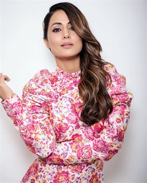 Hina Khan Sets Temperature Soaring In Gorgeous Floral Jacquard See