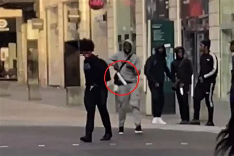 Shocking Video Shows Glasgow Machete Gang Attack Teen In Broad Daylight On Argyle Street