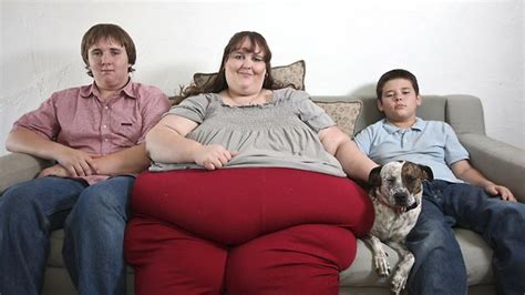 Woman Susanne Eman Aims To Be Worlds Fattest At 726 Kilograms By