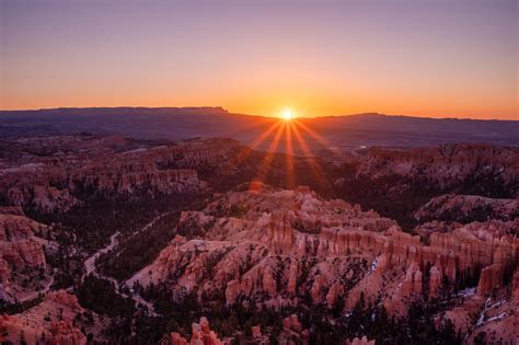 The Best Viewpoint To Watch The Sunrise At Bryce Canyon Travelffeine