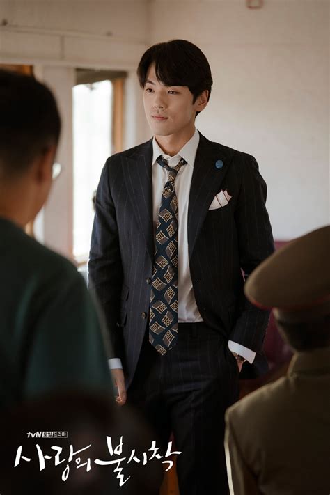 Pria kelahiran 5 april 1990 ini juga sempat. Kim Jung Hyun Berubah Jadi Pengusaha Muda & Kaya di Drama ...