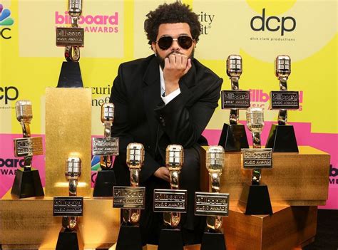 The Weeknd Es El Gran Ganador En Los Premios Billboard Mira Su Asombrosa Actuación Aquí Puro Show