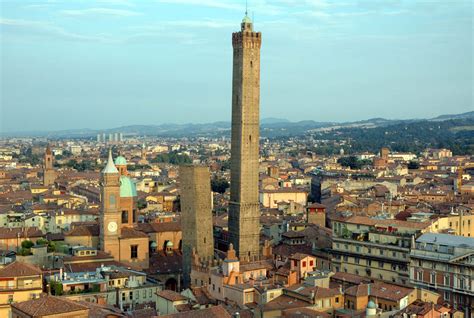 Towers of Bologna • The Golden Assay