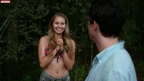 Ayla Kell Nua Em Snakehead Swamp