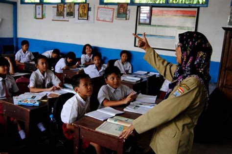 Guru Faktor Kunci Keberhasilan Pendidikan Berkualitas Kilas Bandung News