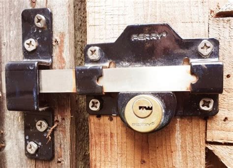 What Is The Best Lock For A Garden Gate Tm Locksmiths