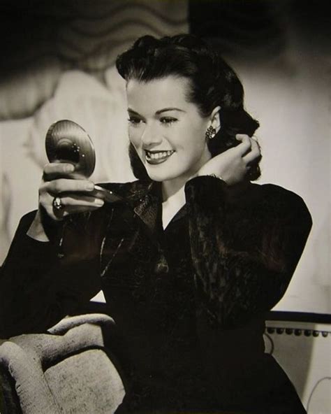 40 Glamorous Photos Of Janis Paige In The 1940s Vintage Everyday