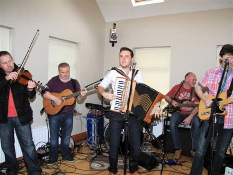 Similar to ryan from mafs season 12, derek had been telling katie. Country stars hit Roscommon - Longford Leader