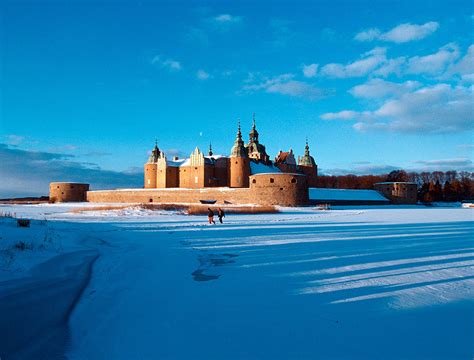 Erik johansson visar helt nya verk på kalmar slott. Arkivbilder på Kalmar Slott