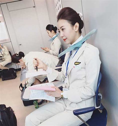 Chính sách ưu đãi dành cho hội viên bamboo club. Có Link Nghi vấn nữ tiếp viên hàng không Bamboo Airway ...
