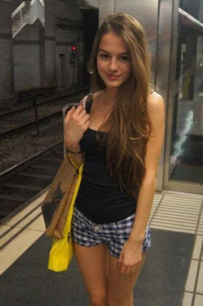Hot Girls That Prove Short Shorts Are The Best Kind Of Shorts 60 Pics