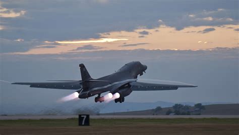 The B 1 Lancers Full Afterburner Takeoff Astonished Onlookers As It