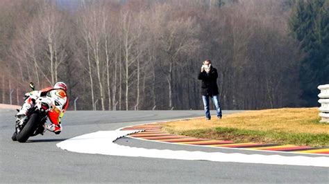 El francés ha sido el encargado de terminar con la hegemonía de marc en sachsenring y ha demostrado muy buen ritmo para la. 2014 MotoGP: Sachsenring Circuit Turn 11 Changed for Lower ...