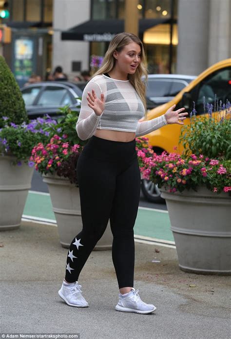 Iskra Lawrence In Crop Top For Workout Video In Nyc Daily Mail Online