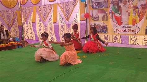 Aao Baccho Tumhe Dikhaye Group Dance By Class Pg Students 6th Annual