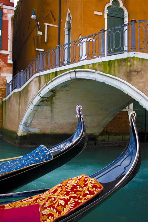 Gondolas In Venice Italy Gondola Venice Venice Italy Venice