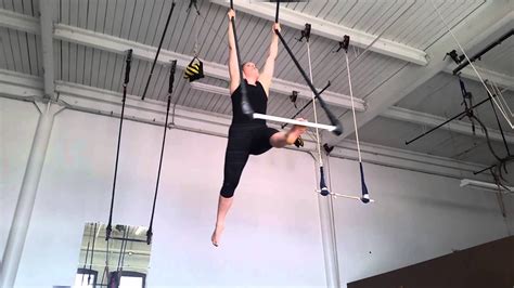 Beginner Tricks On Static Trapeze Trapeze Muscle Building Tips