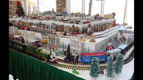 Christmas Holiday Model Train Railroad Layout G O Ho Ho N Gauge Scale