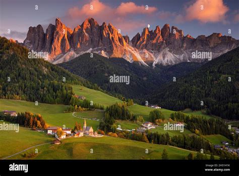 St Magdalena Val Di Funes Hi Res Stock Photography And Images Alamy