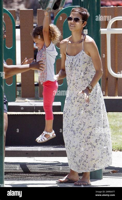 Halle Berry y su hija Nahla pasan un día juntos en Griffith Park Nahla