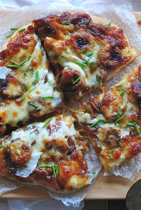 Fig Caramelized Onion Pizza