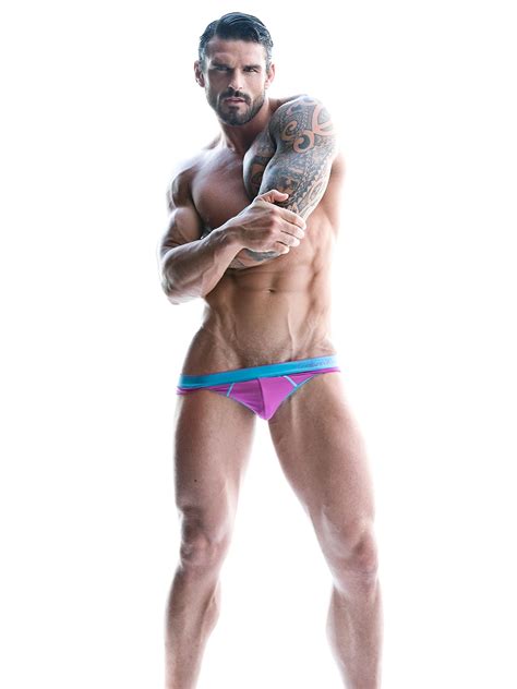 Pin En Stuart Reardon Official Modeling Photos