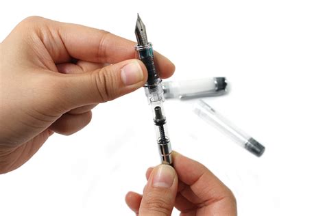 International fountain pen cartridges come in two standard sizes: How to Use a Fountain Pen Piston Converter - JetPens.com