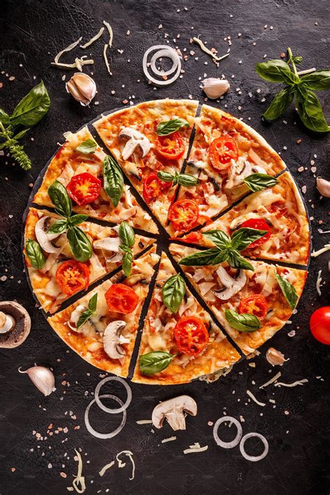 Now you can buy traditional italian food online on gustorotondo from all over italy, from england, from germany, from the netherlands, from the czech republic, and from all the other european countries. Flat lay with Italian pizza | Italian food photography ...