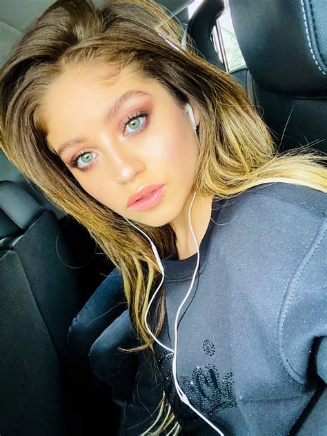 She currently plays the title character in the series soy luna. Karol Sevilla 2020 - Karol Sevilla Wallpaper 2020 Google ...