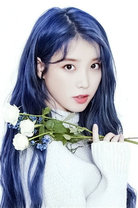 Iu] i'll be there 홀로 걷는 너의 뒤에 singing till the end 그치지 않을 이 노래 아주 잠시만 귀. IU "Love Poem" Tour concert PhotoCards | 파란색 머리, 아름다운 유명인, 연예인