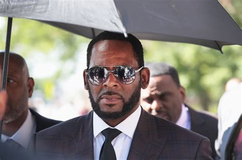 R Kelly Arrested On Federal Sex Trafficking Charges