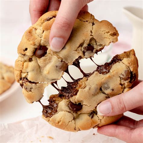 Viral Copycat Chocolate Chip Crumbl Cookies Sugar Geek Show