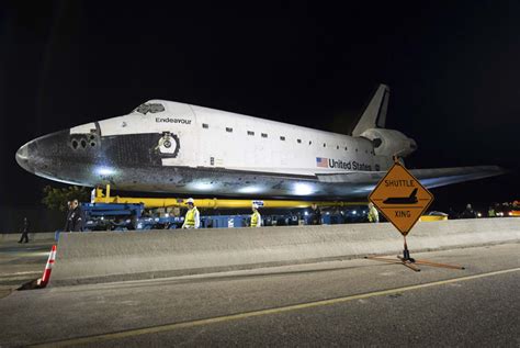 Konsep artis ini adalah apa yang diproses oleh kapal boeing company's. Perjalanan Pesawat Ulang-alik Endeavour Menuju Museum ...