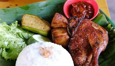 This sambal matah was appeared first time on indonesia eats on january 7, 2008. Bikin Sambal Lalapan Cabang Purnama / Makan lauk goreng tak lengkap tanpa sambal dan lalapan ...