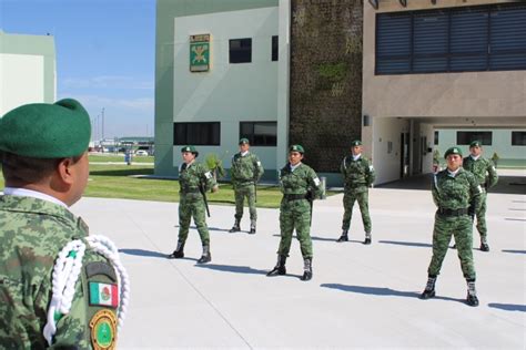 La Policía Militar Parte Activa De La Gran Fuerza De México