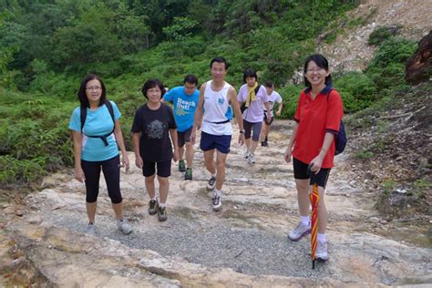 It is wrong doing to trek outside permitted loop a & b. KC & the Sunshine Runners: Puchong Hill Trekking_Trail Running