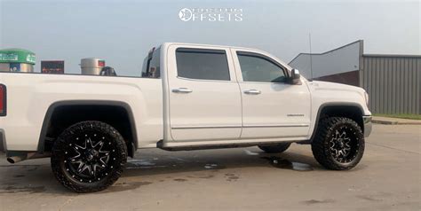2017 Gmc Sierra 1500 With 20x10 24 Fuel Lethal And 33125r20 Nitto