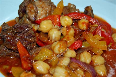Beef With Peppers And Chickpeas Cook
