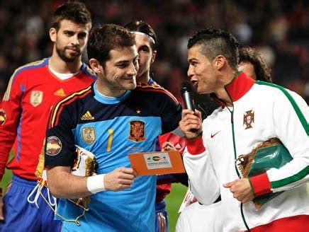 التقت إسبانيا مع سلوفاكيا في مباراة حاسمة للتأهل إلى ربع نهائي بطولة أوروبا 2020 على ملعب لا كارتوزا في إشبيلية. البرتغال تثأر من إسبانيا برباعية.. وفرنسا تتفوق على إنكلترا