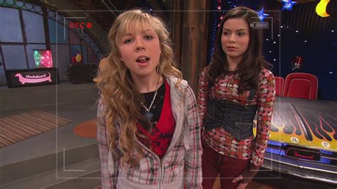 Watch Icarly Season 2 Episode 8 Ikiss Full Show On Paramount Plus
