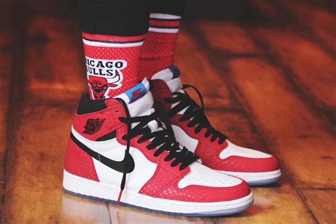 Nike Air Jordan 1 Retro High OG X Spider-Man: Into the ...