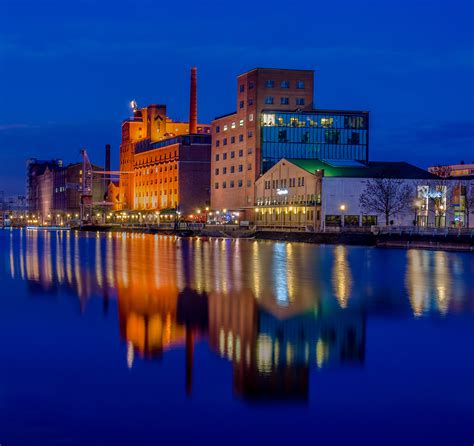 Choose from more than 500 properties, ideal house rentals for families, groups and couples. File:Innenhafen Duisburg Werhahmühle Küppersmühle Blaue ...