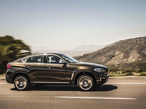 Here's a breakdown of their most notable qualities 2016 BMW X6 - Price, Photos, Reviews & Features