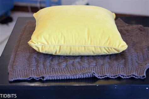 Re Purposed Sweater Pillows Tidbits