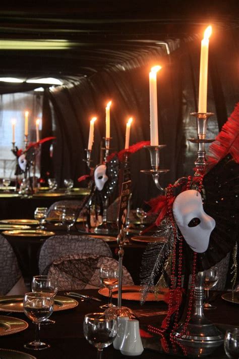 40 Dramatic Halloween Weddings Table Settings Masquerade