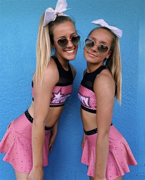 𝐩𝐢𝐧𝐭𝐞𝐫𝐞𝐬𝐭 𝐝𝐢𝐨𝐫𝐛𝐚𝐫𝐛𝐳 🌞 picture is not mine cute cheer pictures cheerleader girl hot