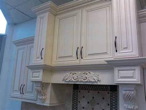 A fun project for anyone with a creative flair, the procedure calls for glazing liquid, paint and rags. Cream Maple Glaze RTA Cabinets from CabinetsDirectRTA.com ...