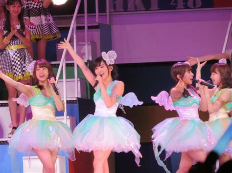 It is unclear whether this is a shuffle festival concert or a team. AKB48 Request Hour Set List Best 200 #100 - #51 2014 ...
