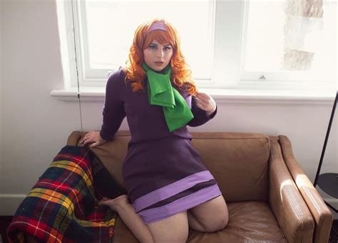 Pin By Johnny Adriano On Scooby Doo Cosplay Woman Daphne And Velma