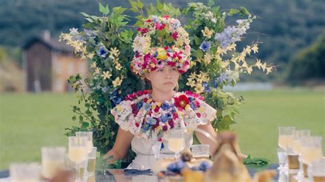 Midsommar attend to its mid summer festival and then a new couple goes to see their pal's rural hometown. A24's 'Midsommar' Prop Auction is Now Live; Flower Gown! Bear Headdress! May Queen Crown ...